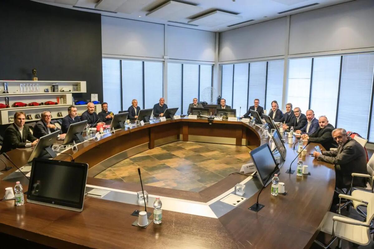 Stellantis, Filosa incontra i sindacati “Italia al centro della nostra visione strategica, regole europee vanno riviste” -