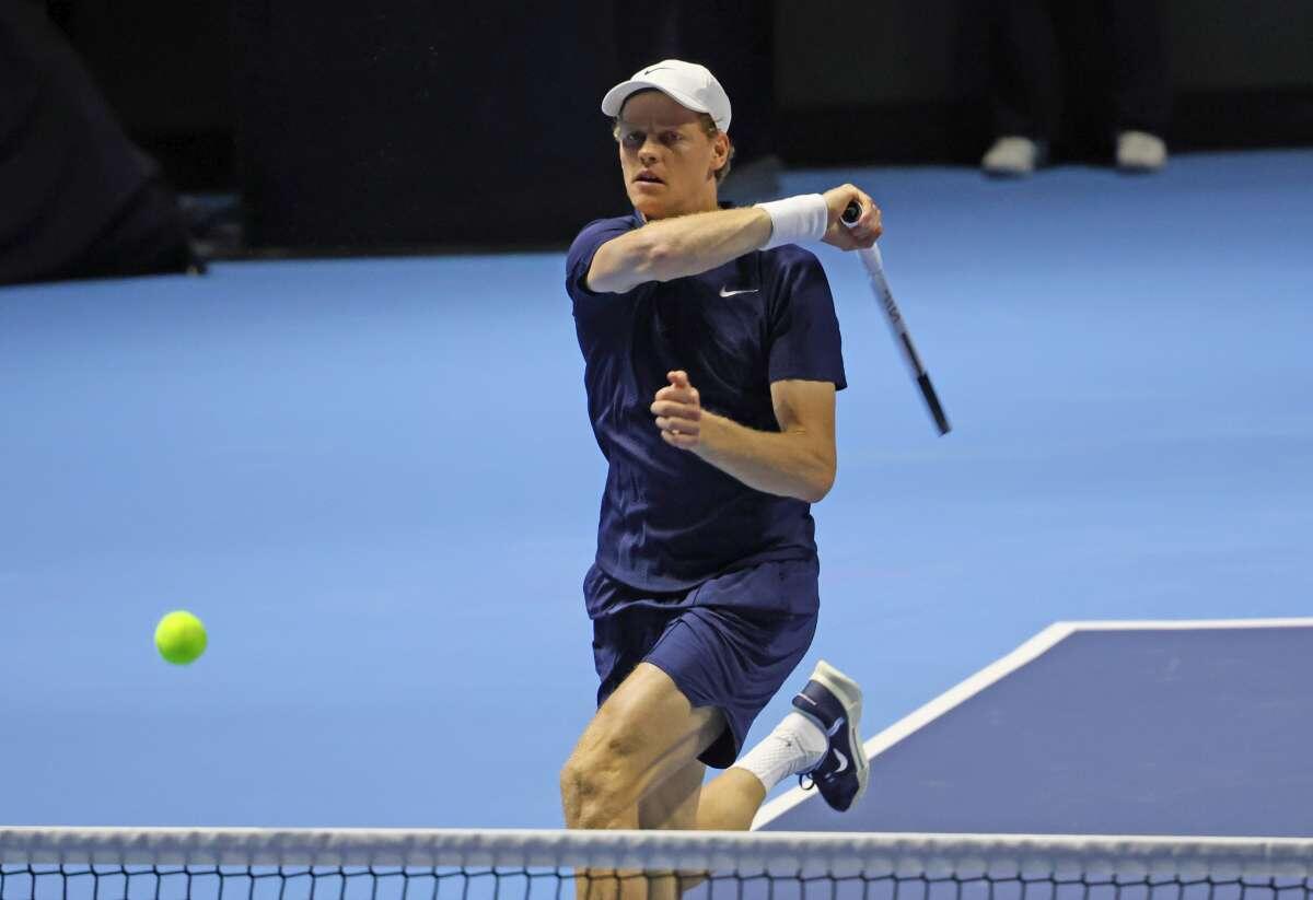 Sinner supera il primo turno all’Atp 500 di Vienna, ora derby con Cobolli -