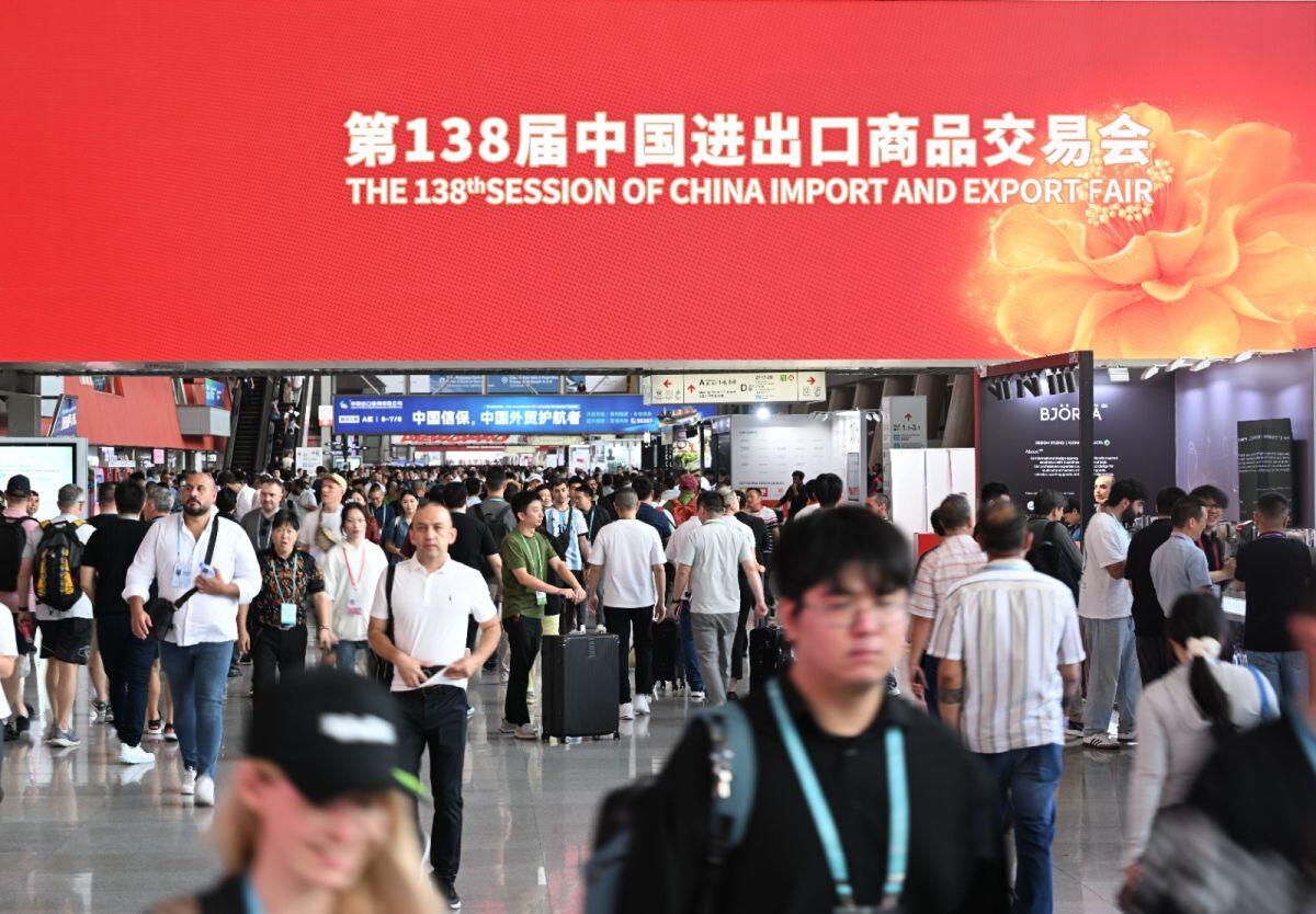 Cina: al via la Fiera di Canton con un numero record di espositori e acquirenti -