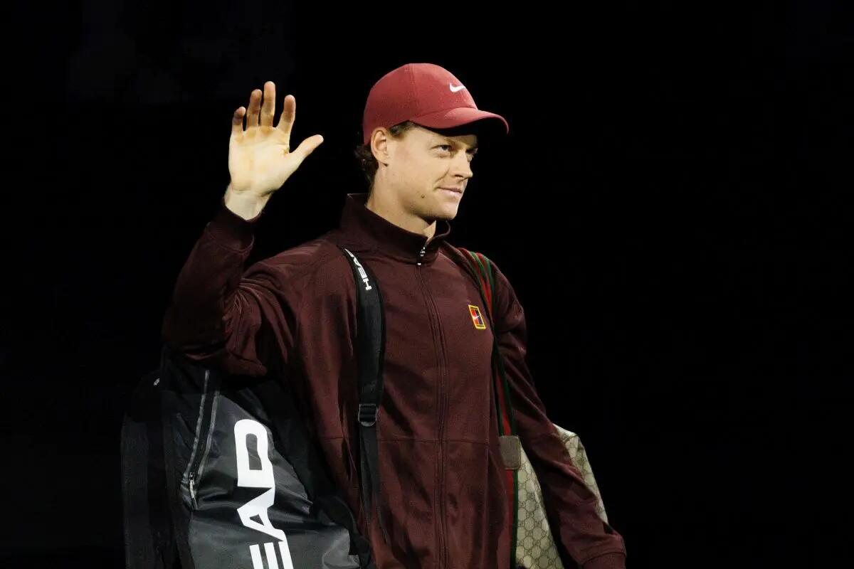 Sinner ai quarti a Parigi, Sonego si arrende a Medvedev -