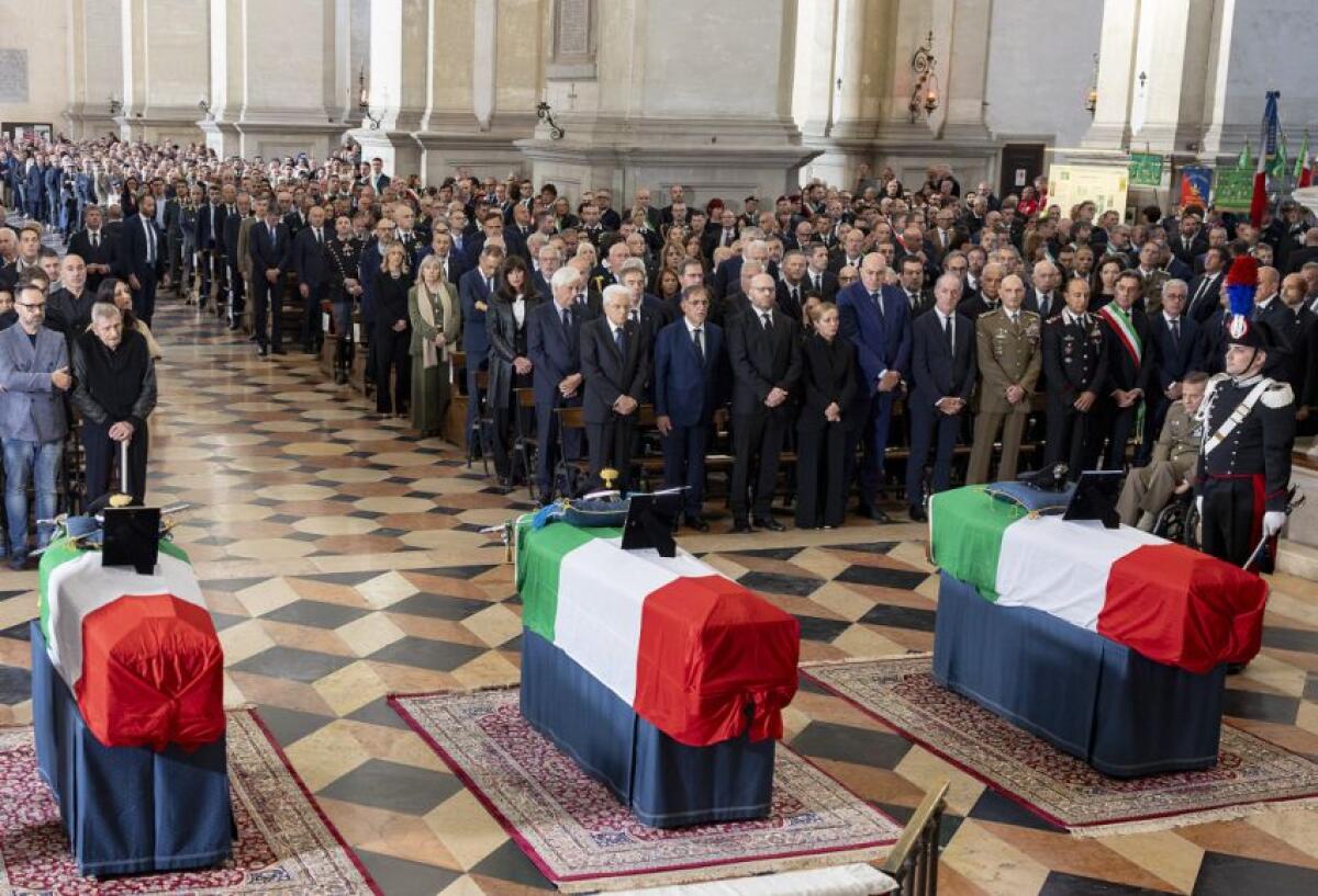 A Padova l’ultimo saluto ai tre carabinieri morti nel Veronese -