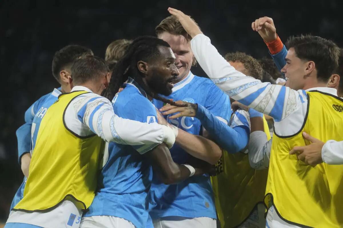 Il Napoli risorge, 3-1 all’Inter e testa solitaria della classifica -