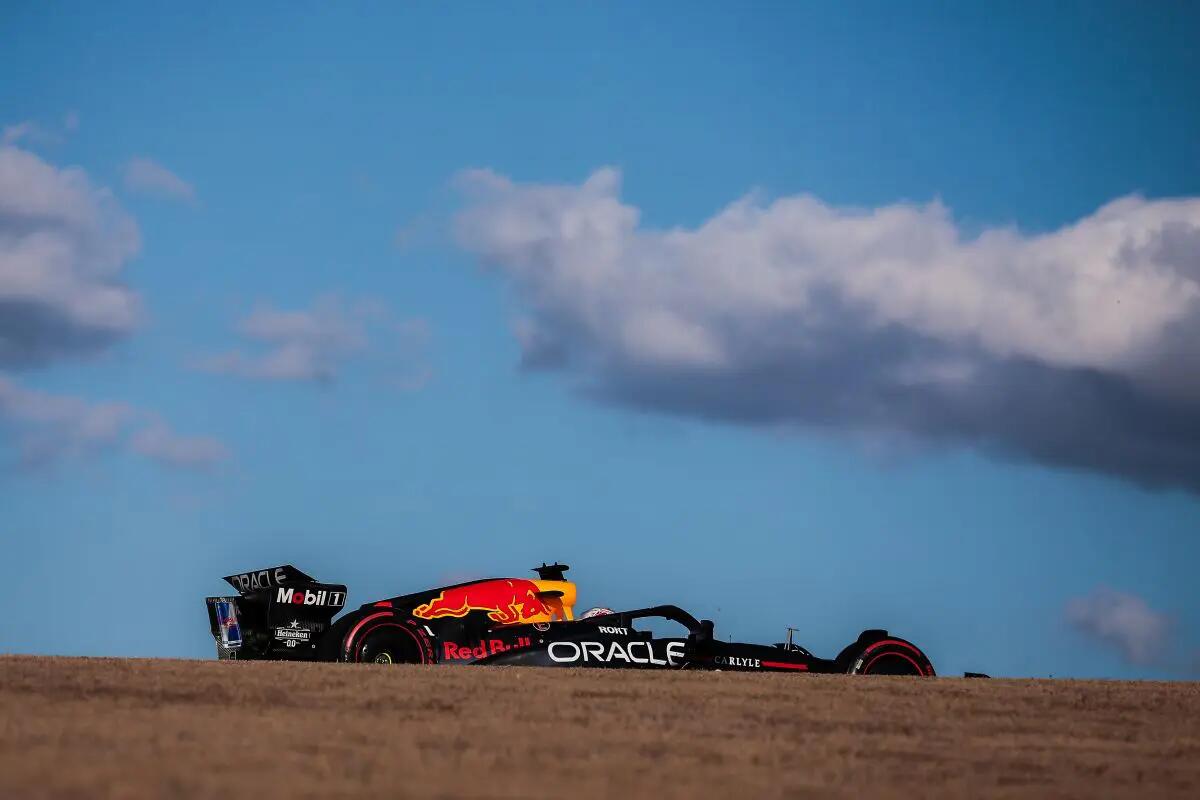 Verstappen vince la sprint di Austin, disastro McLaren -
