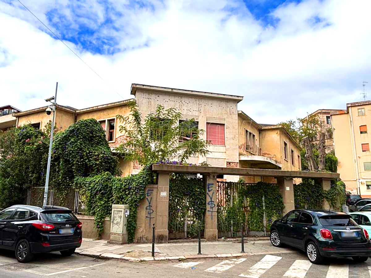 Ex-Dispensario-Asp-Crotone-Corso-messina-(Redazione-28.10.2025)