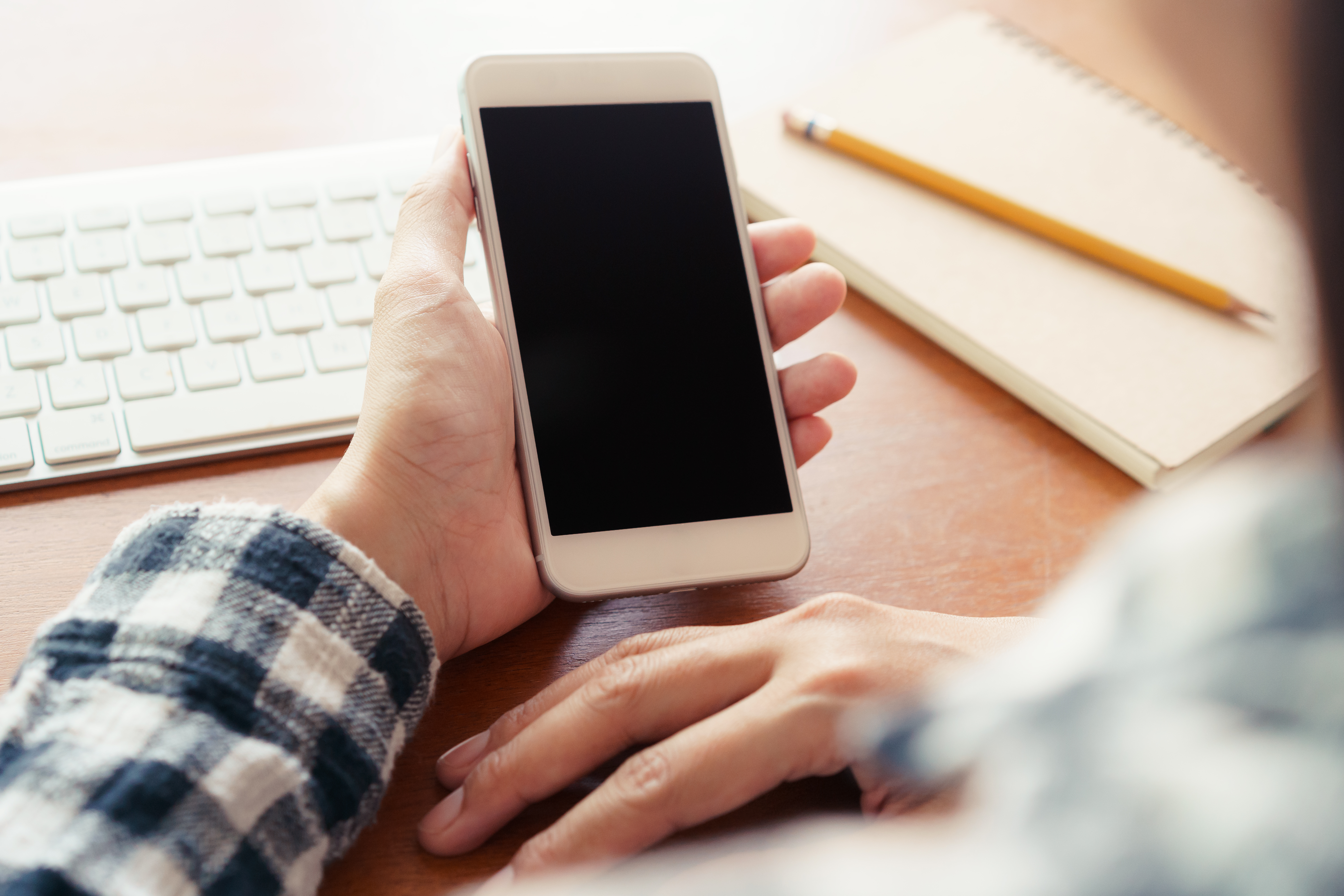 Corigliano - Rossano, smartphone vietati e IA promossa - Renzo: "Questa non è educazione" - 