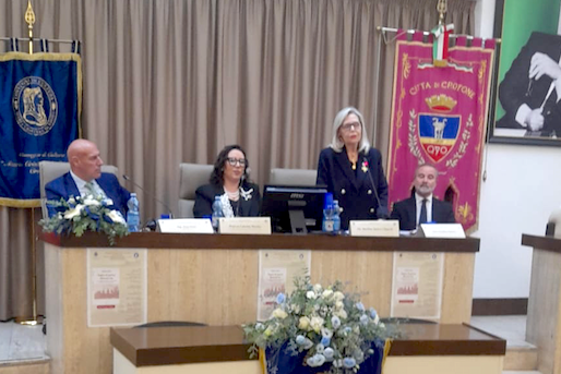 Crotone, ritiro dimissione Voce - Marilina Intrieri: "La scelta di restare è un atto di responsabilità" - 