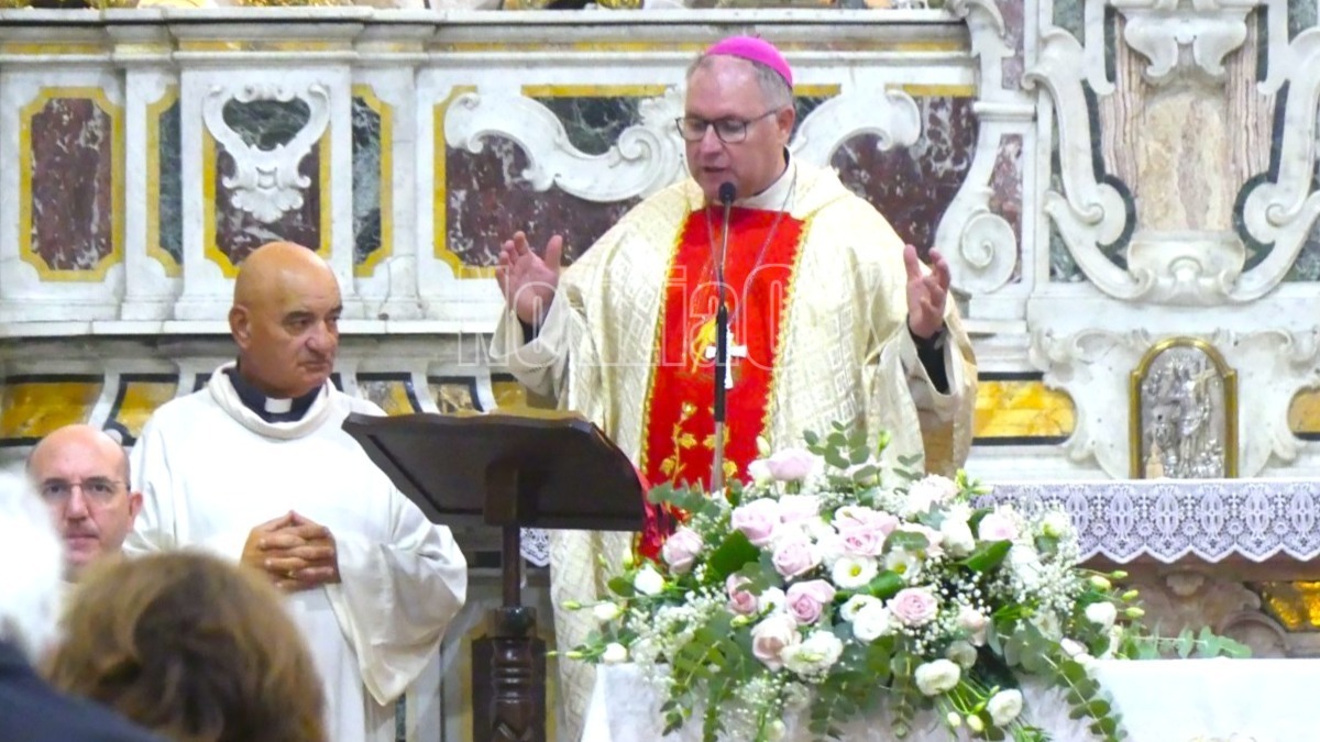 Solennità di Tutti i Santi, il Vescovo: “Siate santi nella quotidianità, non fotocopie” -