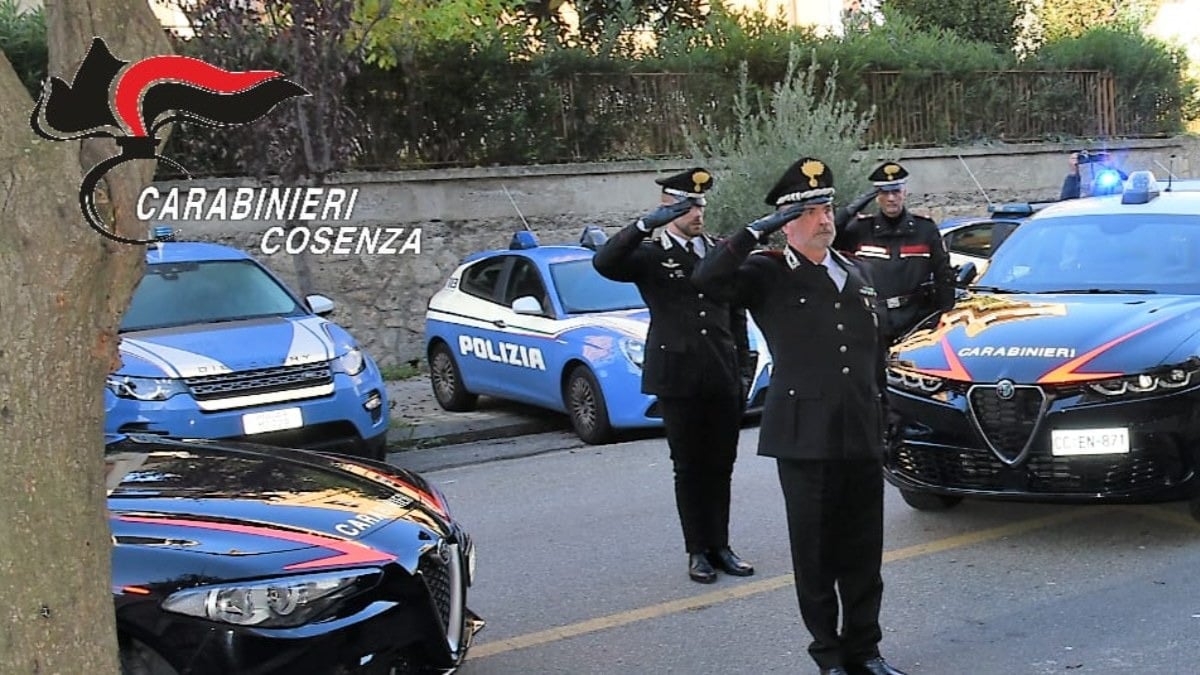 Cosenza, Polizia e Carabinieri unite nel ricordo di Aniello Scarpati - 