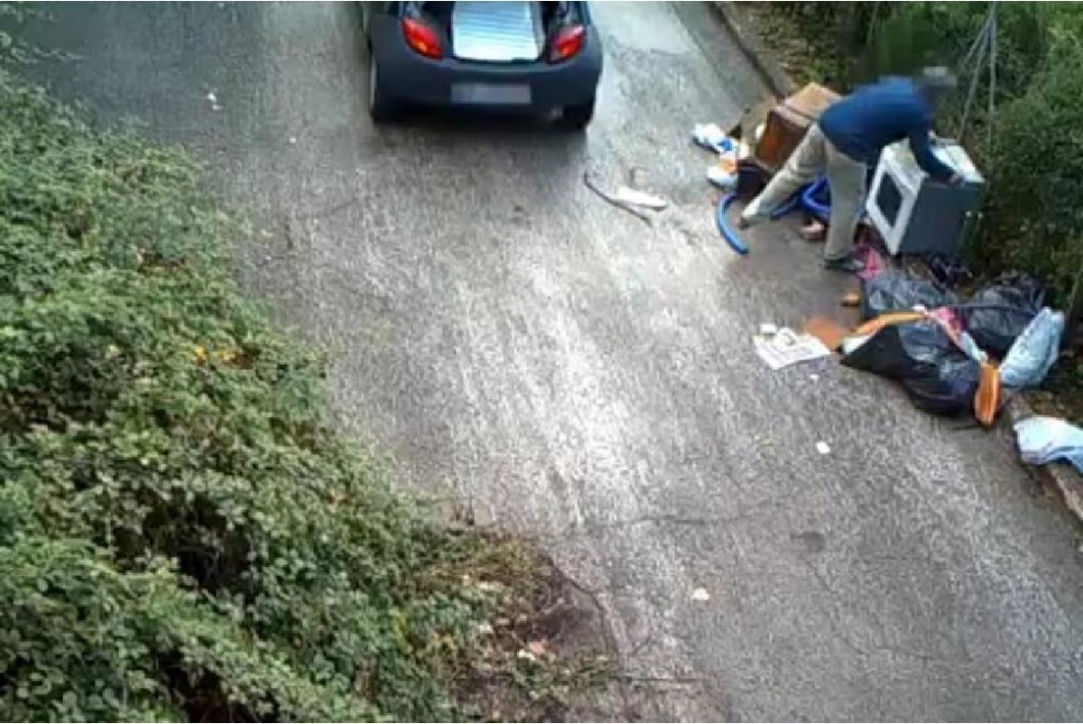 Cosenza, decoro urbano: prime sanzioni per chi abbandona indiscriminatamente i rifiuti - 