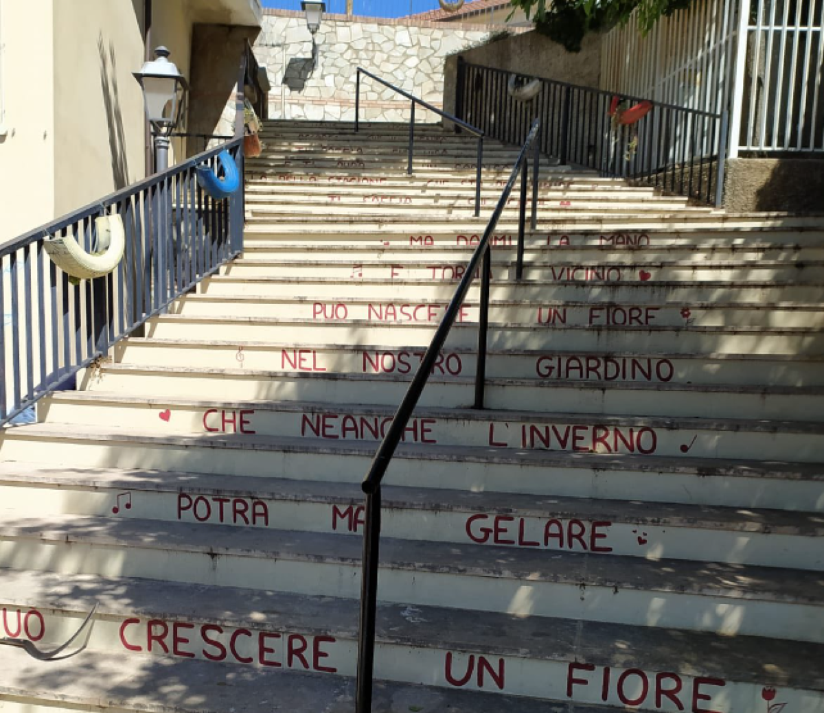 Petronà si tinge di rosa: al via la Prima Passeggiata per la prevenzione - 