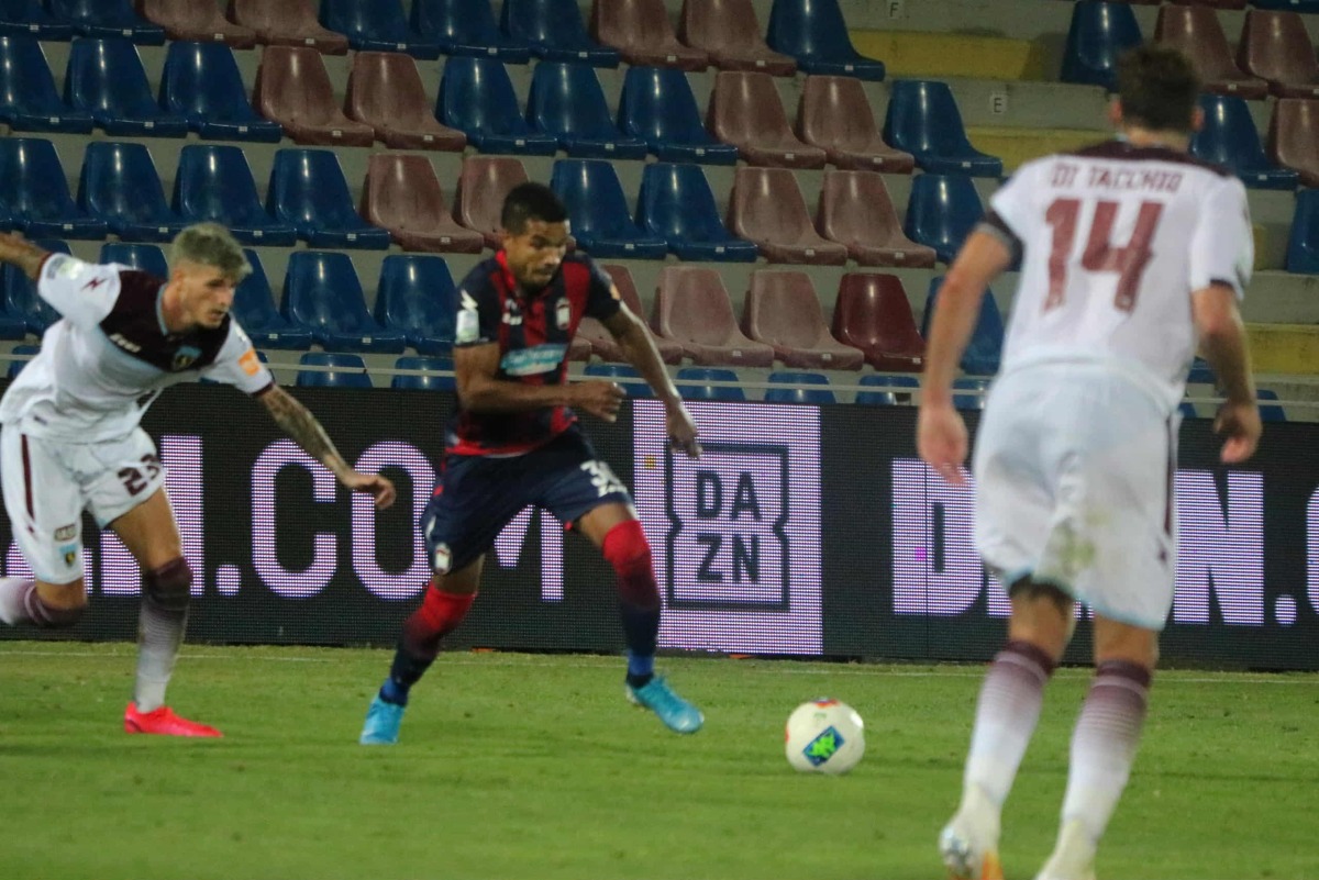 #SalernitanaCrotone | I precedenti: granata in vantaggio, ultime sfide disputate in Serie B - Porta - Rete - Redazione