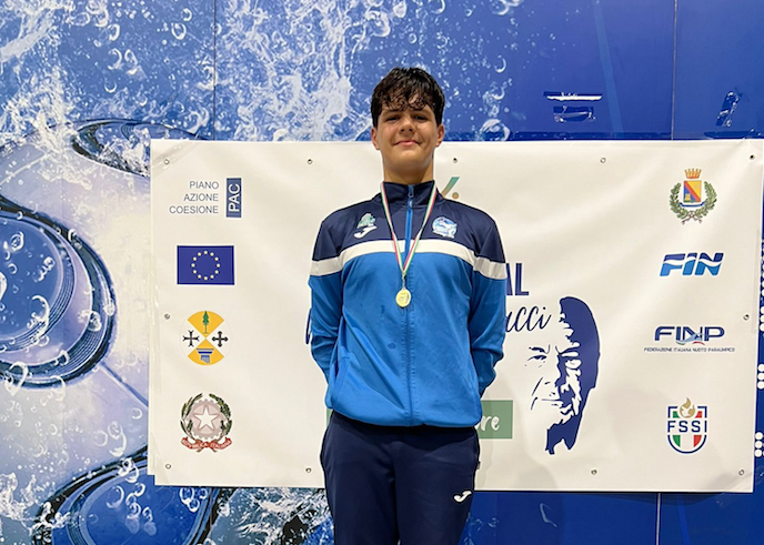 Senza piscina ma con tanta passione, la Kroton Nuoto lascia il segno al Meeting “Borracci” - 