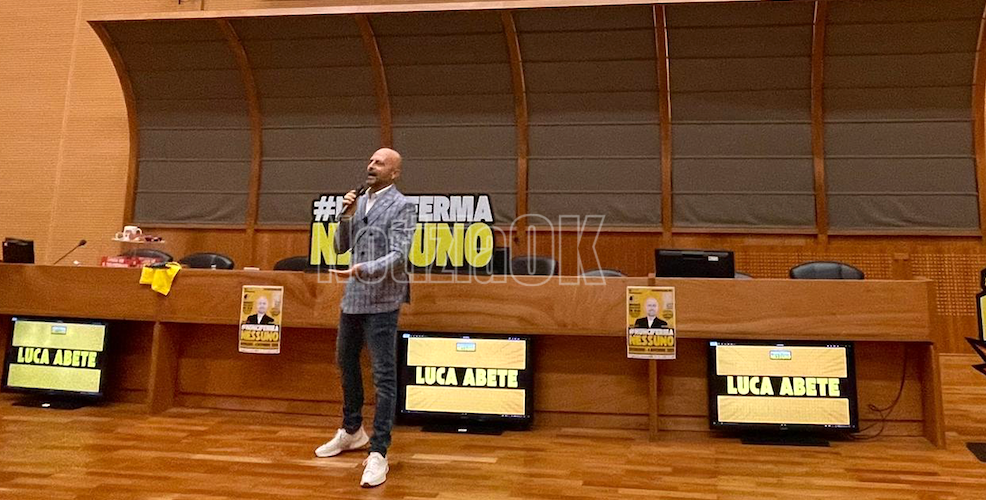 #NonCiFermaNessuno, Luca Abete a Catanzaro per motivare gli studenti - 