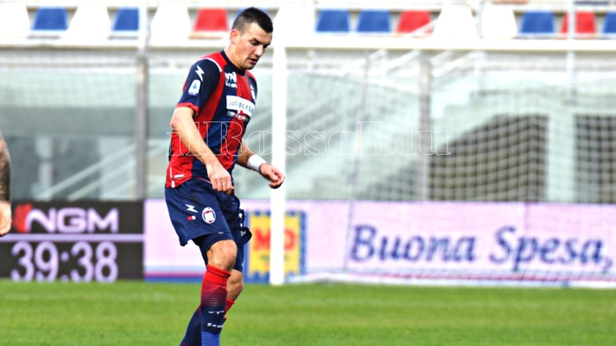 Il Crotone atteso dalla Salerniata ritrova l’ex Golemić, baluardo in campo e sugli spalti - 