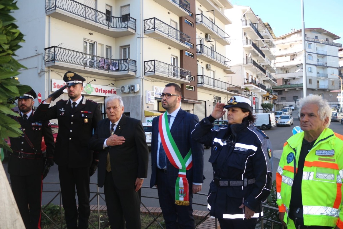 Giornata Unità Nazionale, Petilia Policastro va oltre la formalità: celebrata con gli studenti   - 
