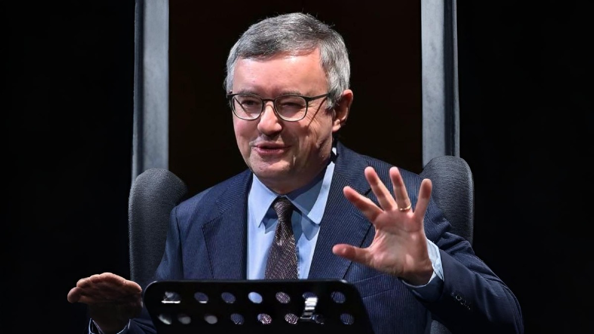 Catanzaro, lezione affollata al Politeama per Alessandro Barbero: “San Francesco? Non il santo etereo che ci hanno raccontato” - alessandro barbero foto comune di catanzaro instagram