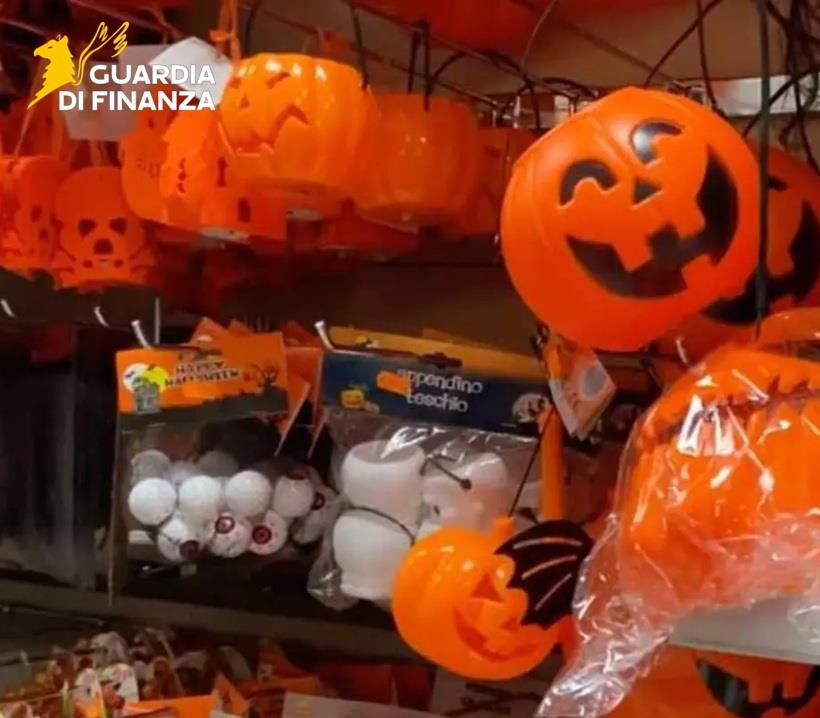 Cosenza – Halloween da brividi: la Finanza sequestra 56mila prodotti pericolosi - 