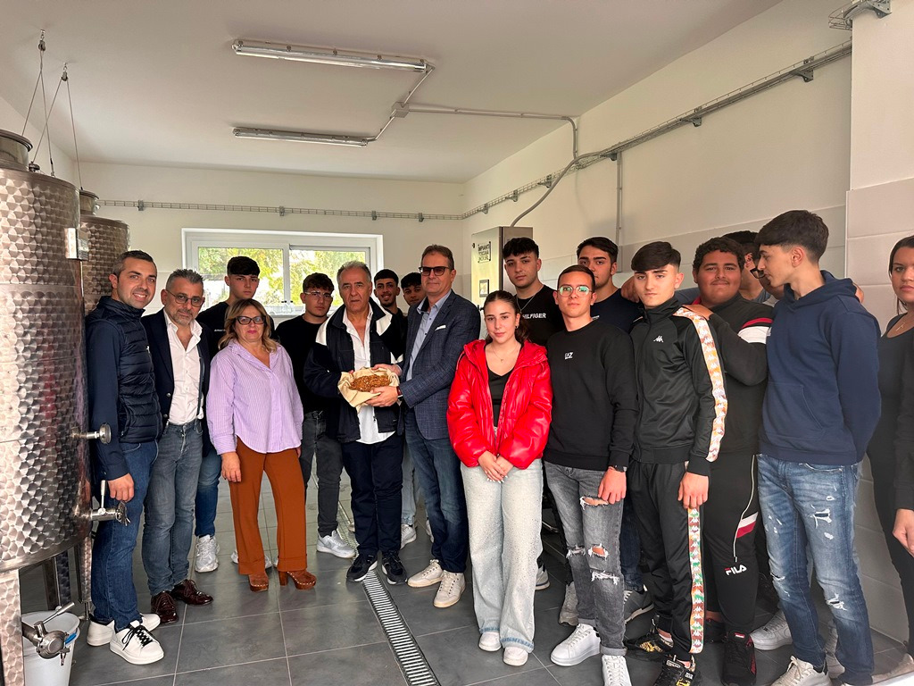 Corigliano-Rossano - Studenti in laboratorio per birra e prodotti locali - 