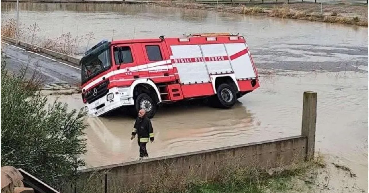 Movimento “Ricostruiamo Cutro”: richiesto il riconoscimento dello stato di calamità naturale - 
