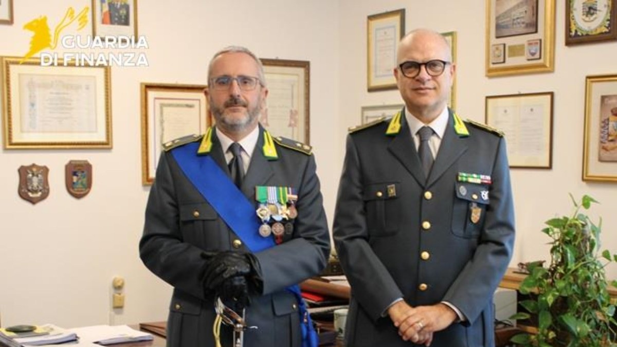 Lamezia Terme, il Tenente Colonnello Giuseppe Maniglio nuovo comandante del Gruppo della Guardia di Finanza - 