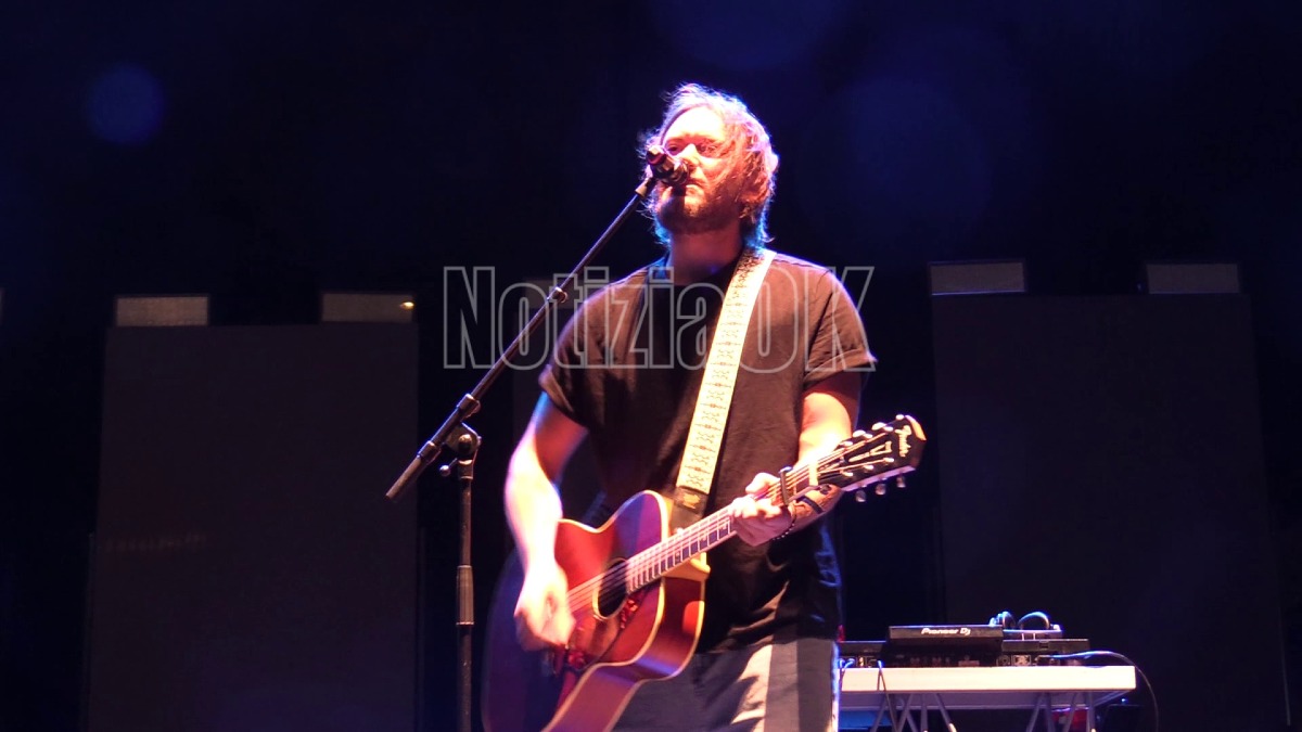 Josh prepara il suo primo disco: “Io, il rock e la verità sul palco” - 