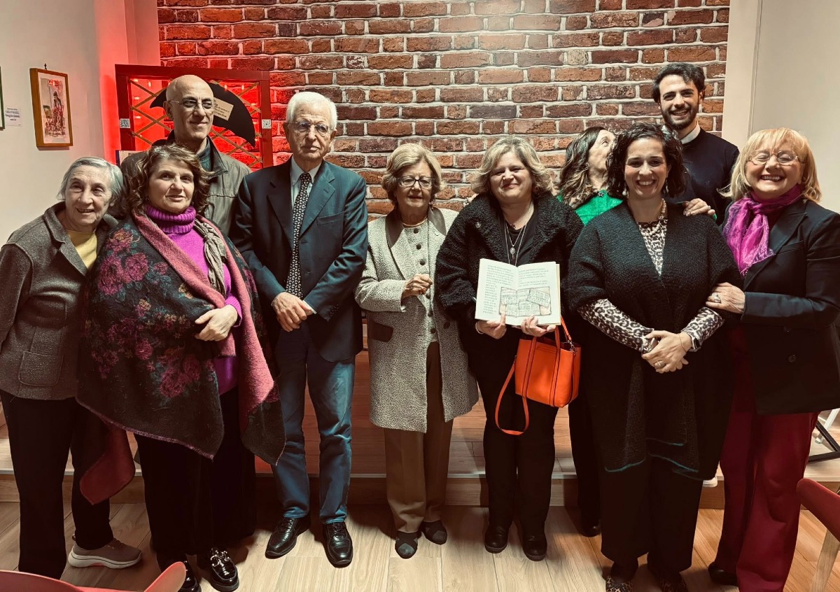 Casali del Manco celebra il debutto letterario del prof. Giuseppe Trebisacce - 