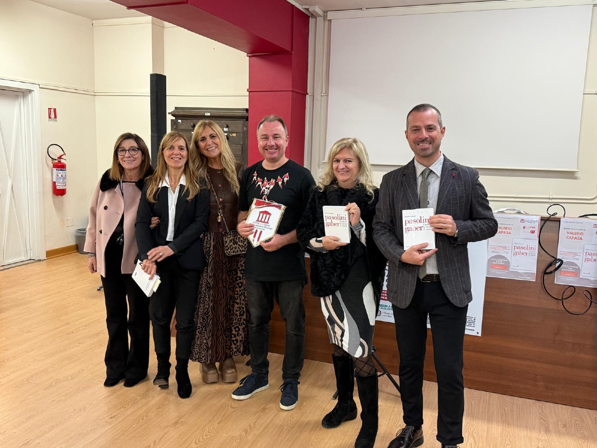 Cosenza - Pasolini e Gaber, maestri controcorrente al Telesio: la lezione di Capasa sull’autenticità e la libertà - 