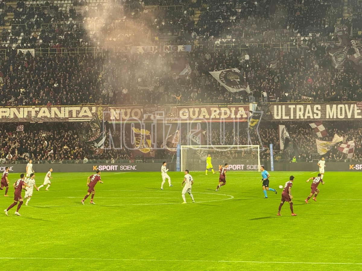 #SalernitanaCrotone 0-0 | Poche emozioni in un posticipo infinito: all'Arechi finisce a reti inviolate - 