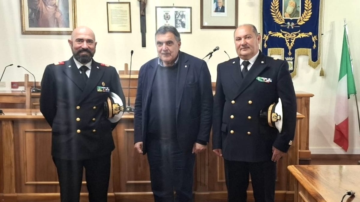 Cambio al vertice della Guardia Costiera di Paola - 