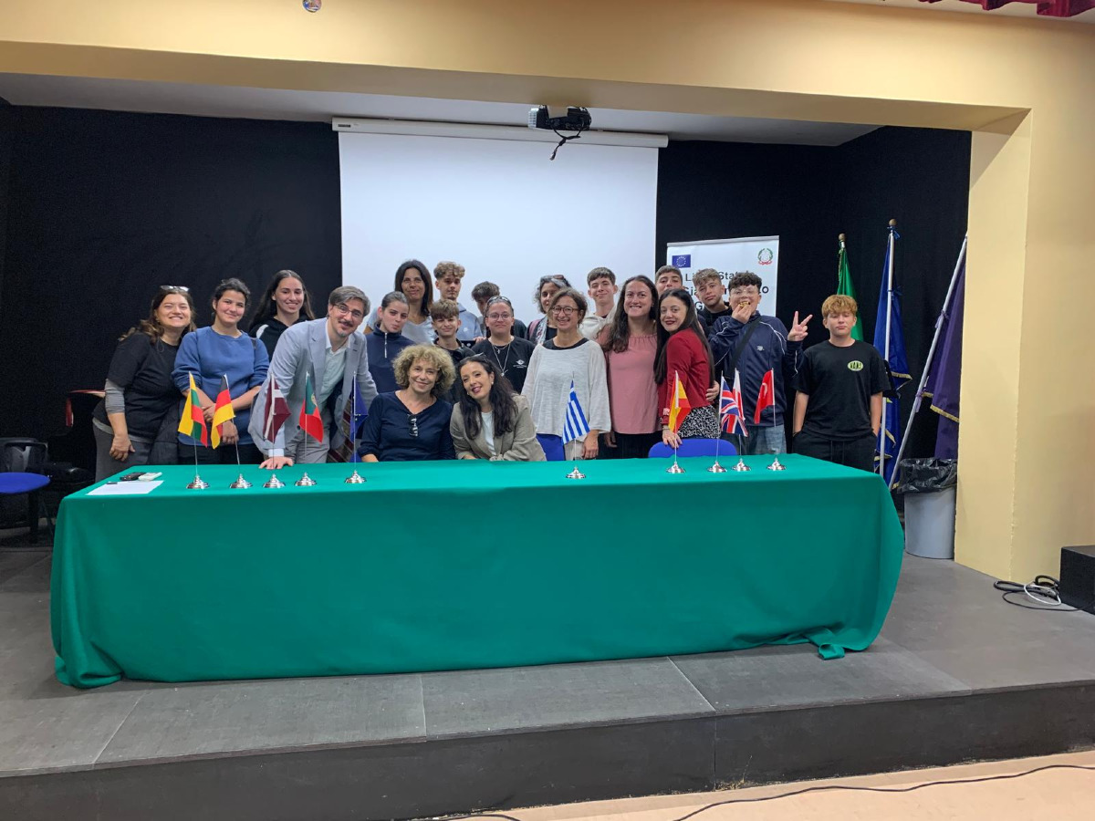 Studenti di Crotone e Creta uniti dalla musica e dalla cultura mediterranea - 