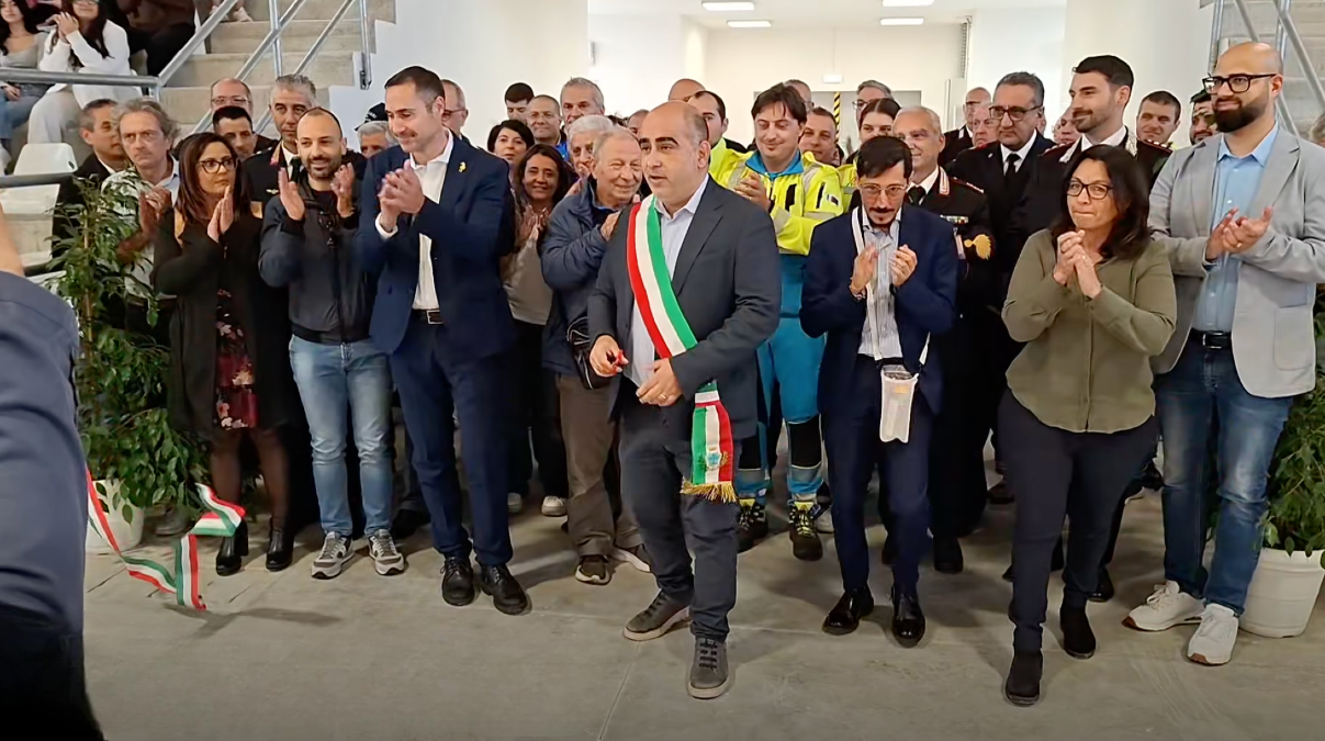 Soverato - Inaugurato dopo anni il palazzetto dello sport  - 