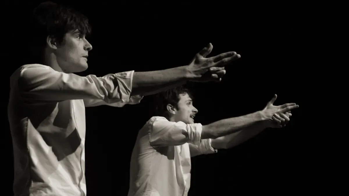 A.D.D.A. porta a RiCrii “Eterno Ripetersi Banale”: il teatro giovane che interroga l’esistenza - 