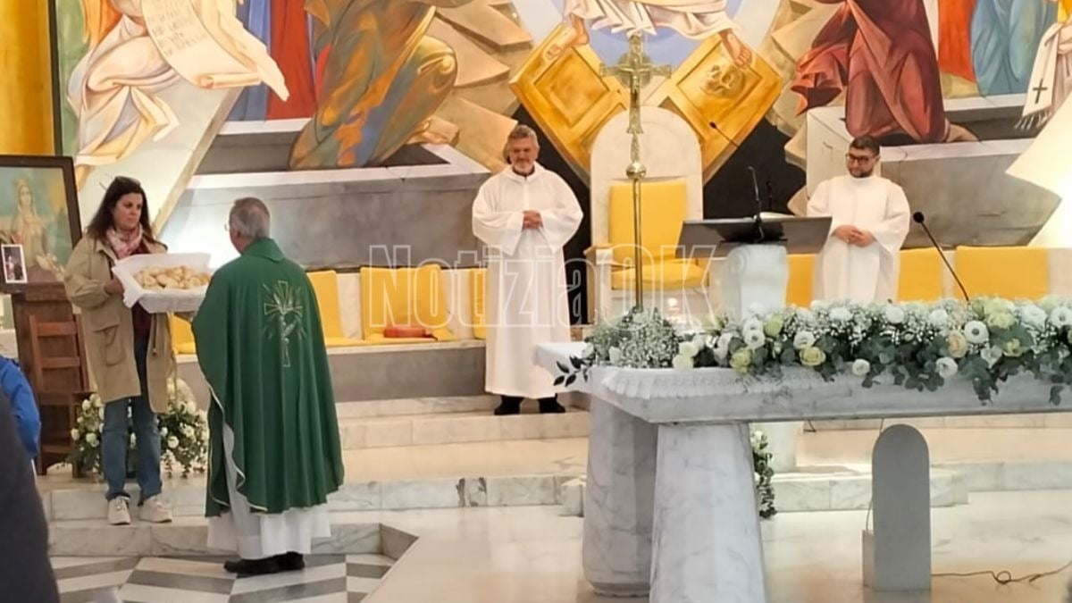 Crotone – A San Domenico il pane della condivisione di Santa Elisabetta e il ricordo delle vittime del 1989 - 