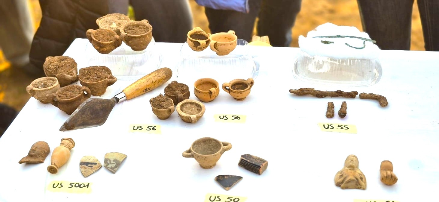 Capocolonna, oro, bronzi e rituali: alla scoperta dei nuovi reperti archeologici - 