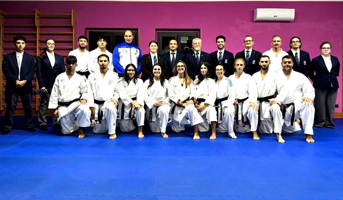 Crotone - Clara Nino supera gli esami di allenatore di base di Karate - 