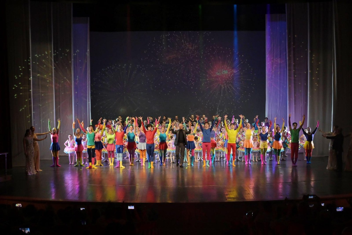 La scuola di ballo del Teatro Politeama apre le festività natalizie a Catanzaro - 