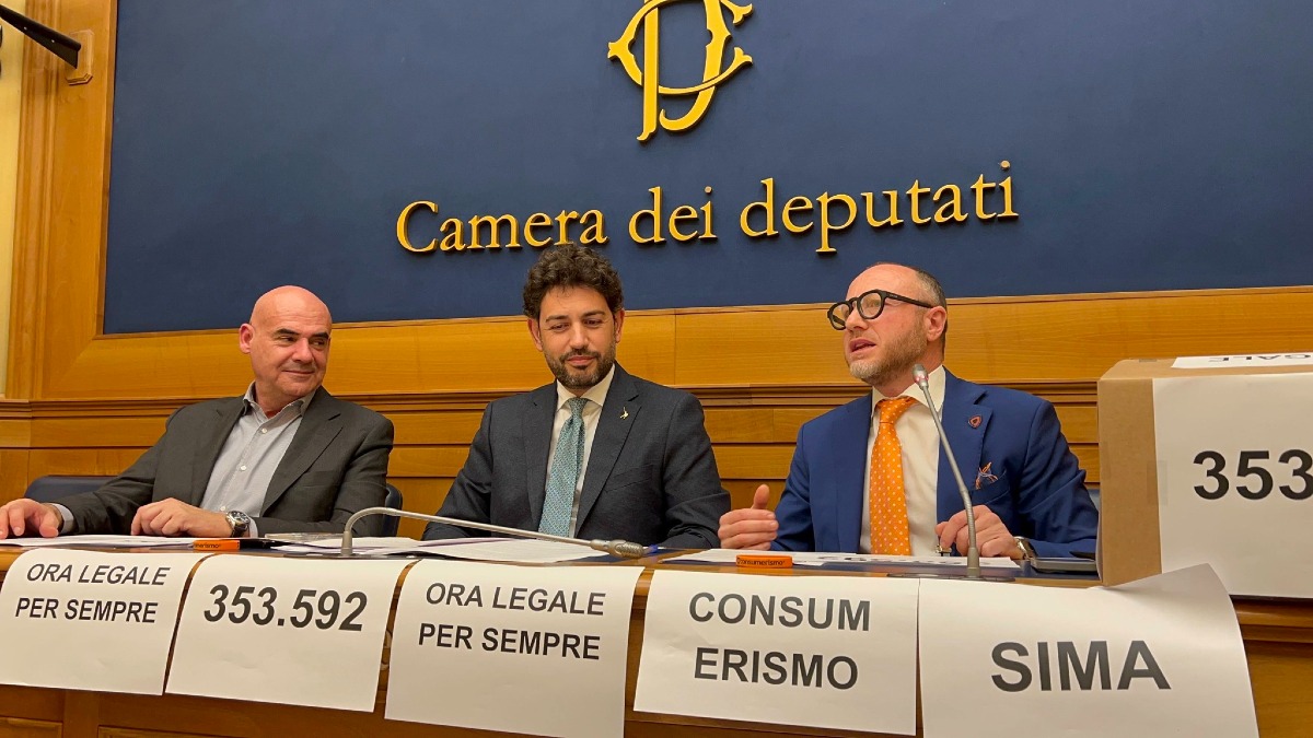 Ora legale tutto l’anno, raccolte 352mila firme per renderla permanente - 