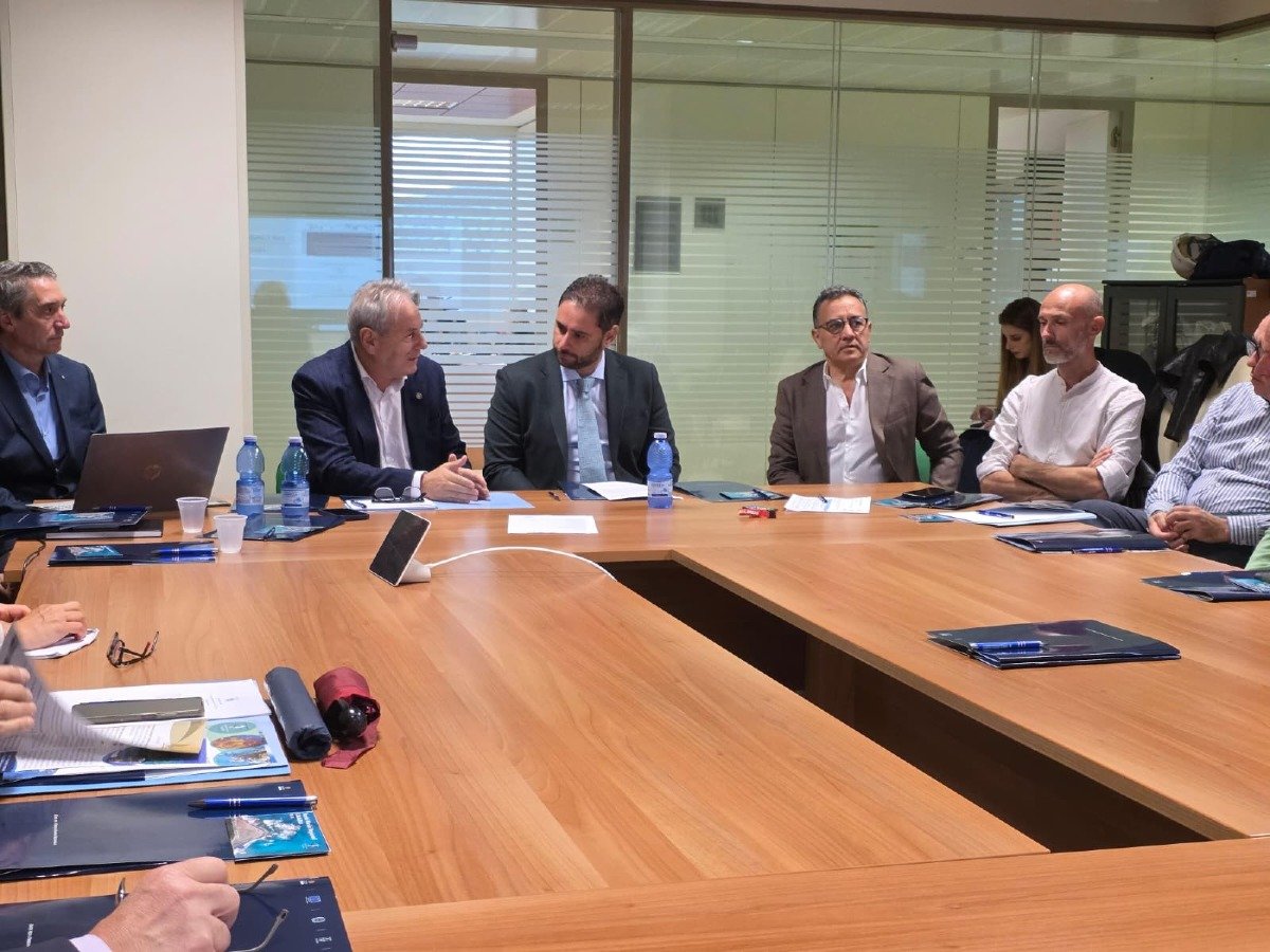 Calabria, Rete sentieristica, Montuoro: “Nuova rotta della sostenibilità parte dall’unione di parchi e cammini” - 