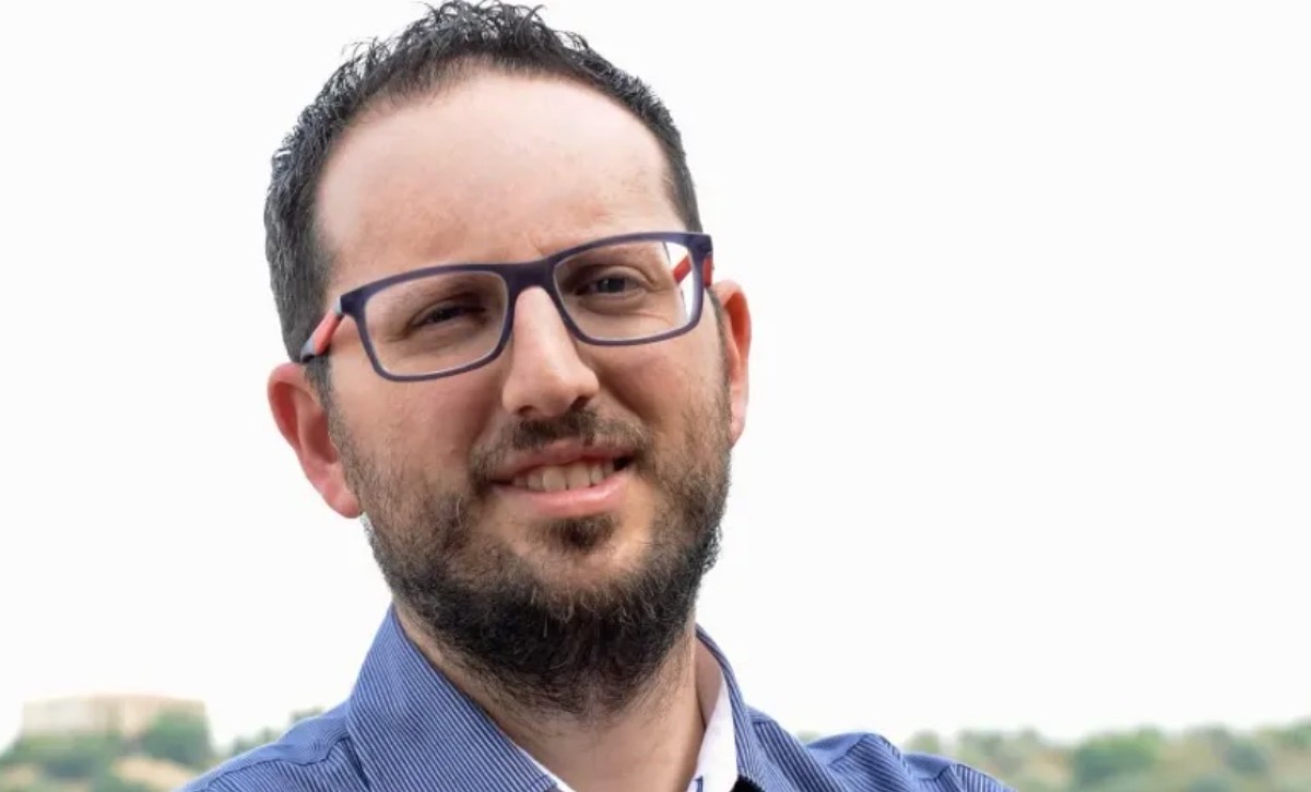 Spezzano Albanese nuova tappa del tour di Emanuele Armentano - 