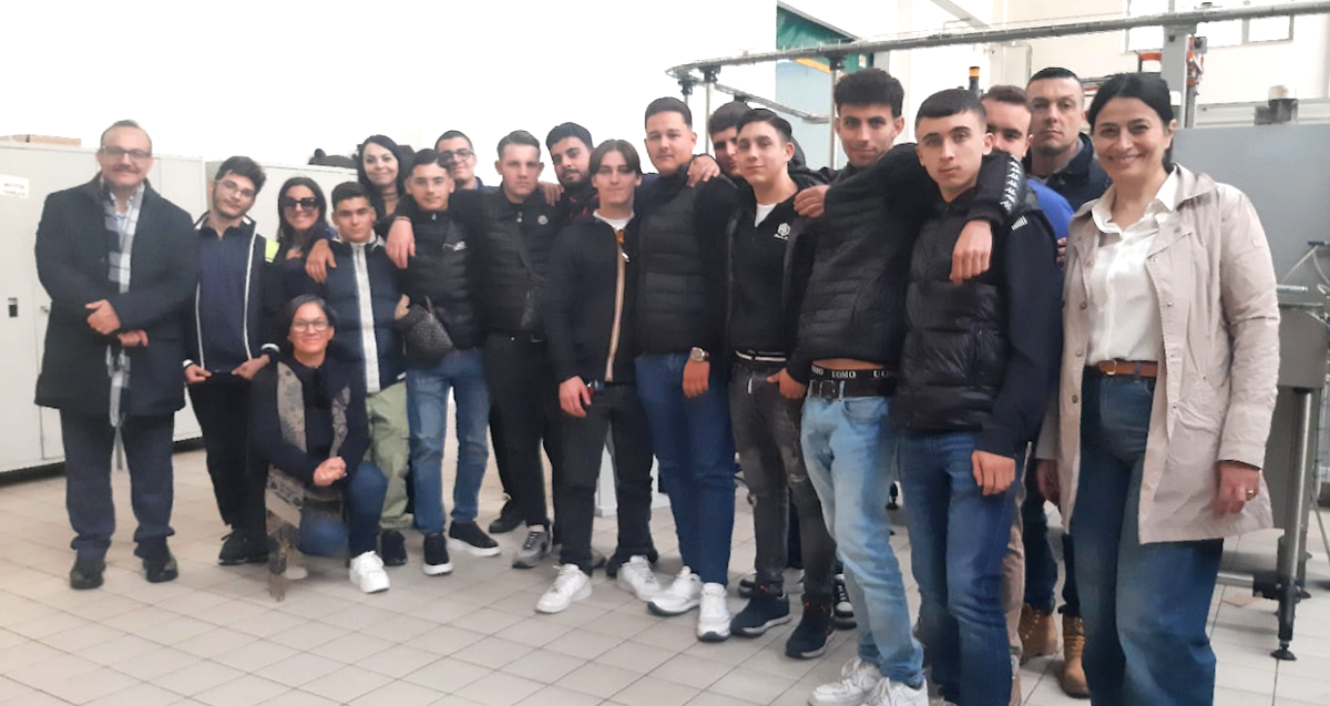 Crotone - Oltre 50.000 studenti scoprono l'eccellenza delle PMI locali - 