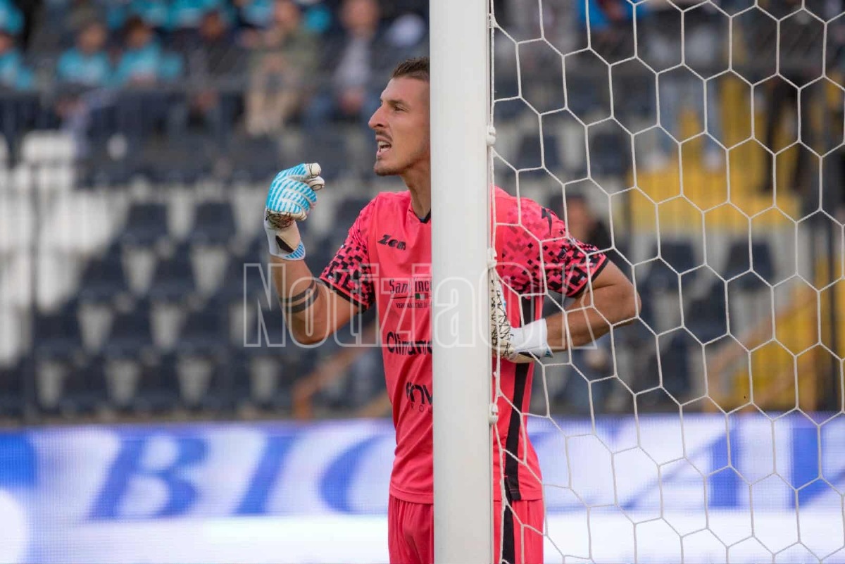 #CerignolaCrotone 2-0 | Gambale e Cretella mandano k.o. il Crotone - 