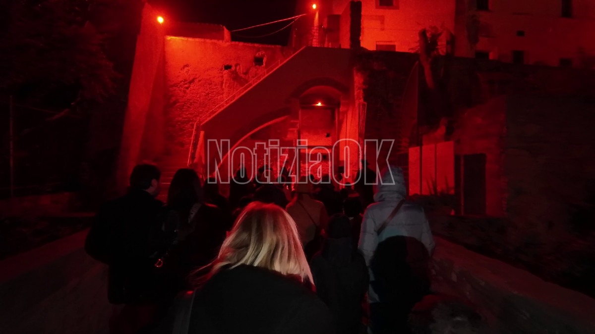 (VIDEO) La notte horror al Castello incanta Crotone dopo il rinvio - 