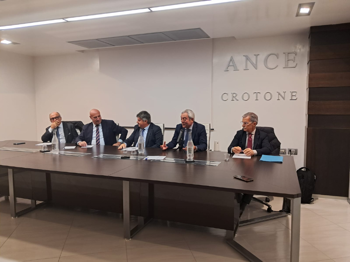 Crotone ridisegna il suo futuro, incontro tra ANCE e Comune  - 