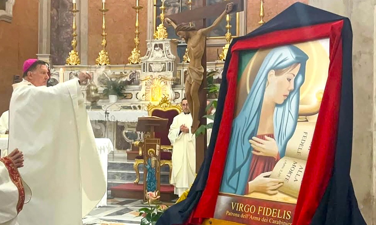 «La gioia della fedeltà»: Mons. Maniago alla Virgo Fidelis richiama storia, ideali e futuro dell’Arma - 