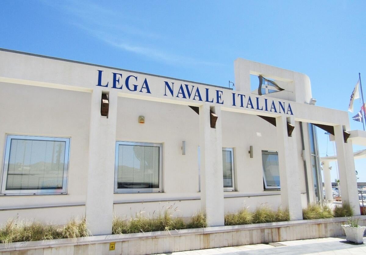Crotone, Cima Rossa alla Lega Navale contro la violenza di genere - 