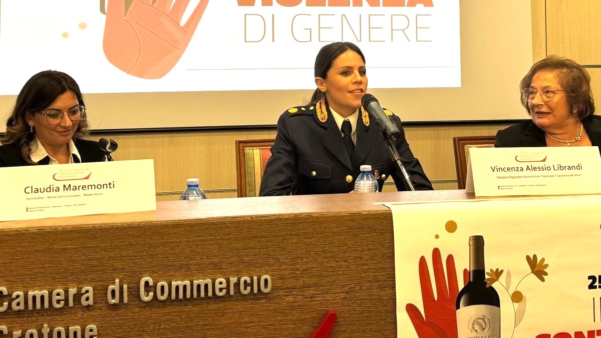 Crotone, ‘Le Donne del Vino’ promuovono rispetto e tutela delle donne con la Polizia - 