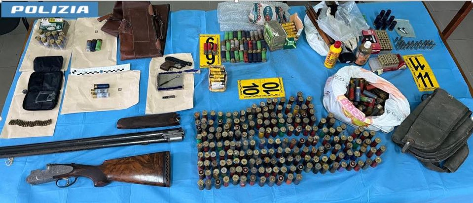 Detenzione di armi e munizioni: uomo arrestato dalla Polizia di Stato - 