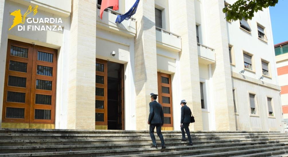 Cosenza - Maxi-operazione della Guardia di Finanza contro l’evasione fiscale - 