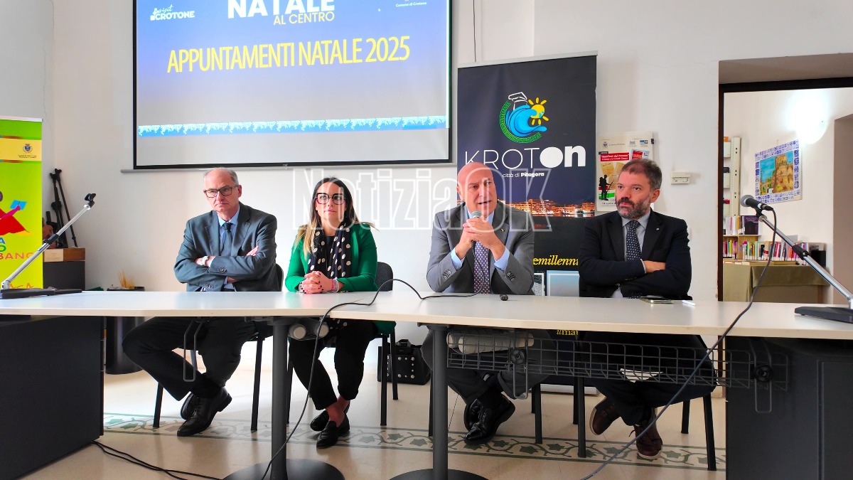 (VIDEO) Tanti eventi con “Natale al Centro”: Crotone diventa un grande palcoscenico diffuso - 