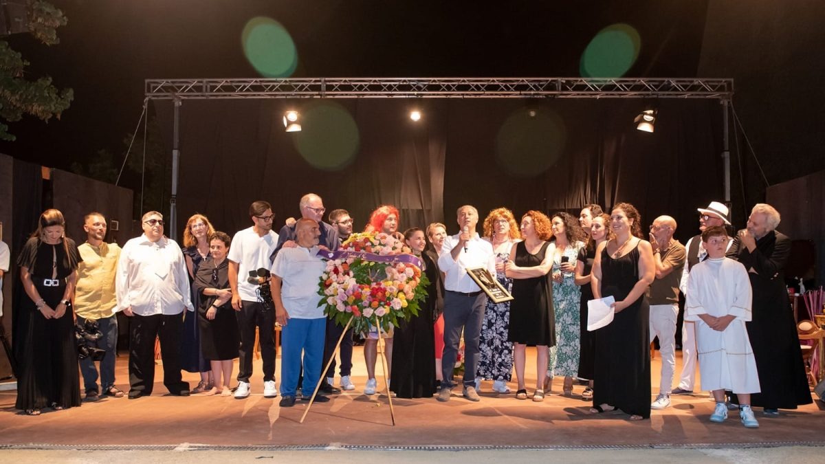 I giornalisti crotonesi tornano sul palcoscenico... questa volta d'inverno - 